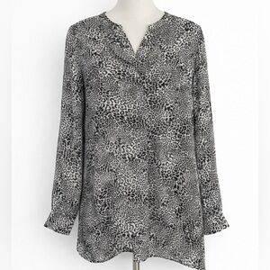 Vince Camuto Women’s L Blouse Top Leopard Animal Print Long Sleeve V-Neck Tunic